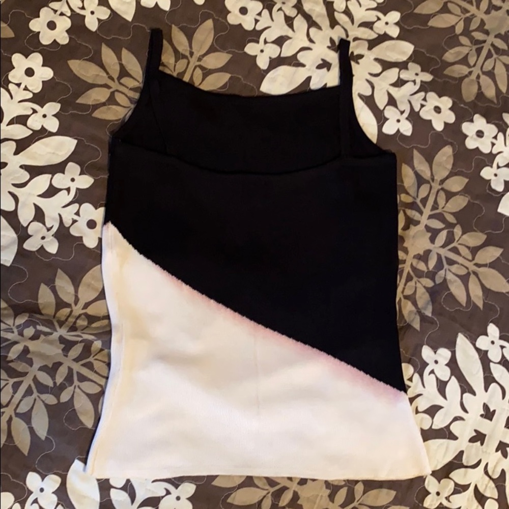 4 Tops Bundle - image 7